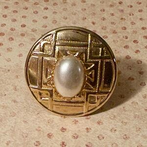 Vintage Jeri Lou Round Rare Abstract Aztec & Pearl Gold Toned Scarf Dress Clip